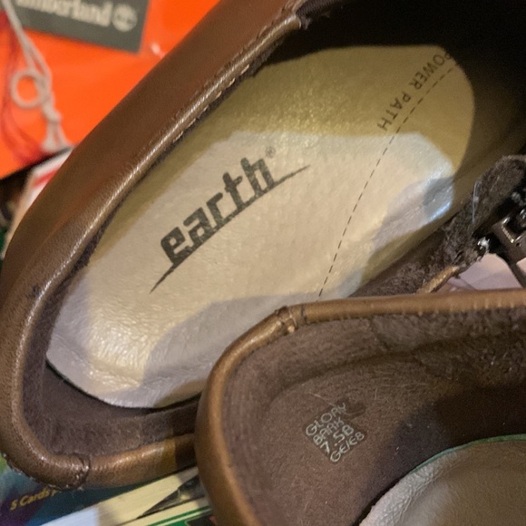 EARTH-women’s brown leather ‘GLORY BARK’ low zip-ankle heeled booties - Picture 10 of 10